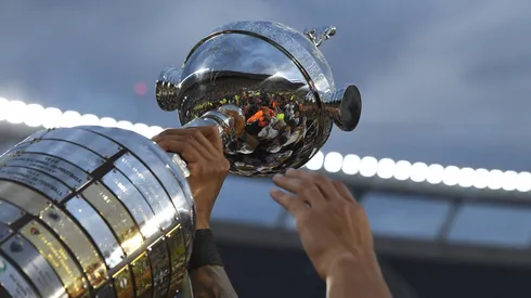 Troféu da Libertadores 2024, conquistado pelo Botafogo