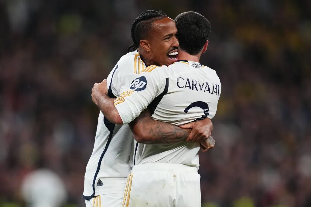 Eder Militão e Daniel Carvajal comemoram a conquista do Real Madrid na última Champions League. Foto: IMAGO / Pressinphoto.