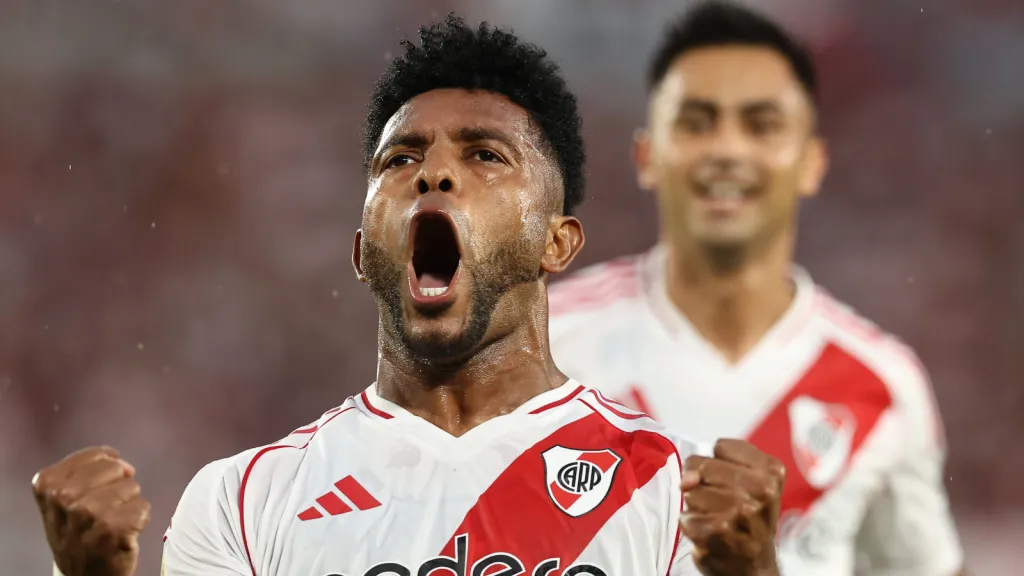 Miguel Borja após marcar gol pelo River Plate (Foto: IMAGO / PHOTOxPHOTO)