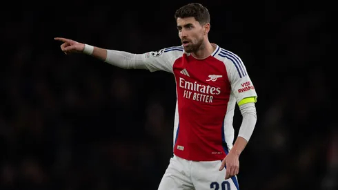 Jorginho em jogo com a camisa do Arsenal