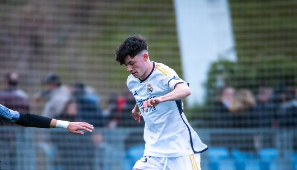 Miguel Perales em ação pelas categorias de base do Real Madrid (IMAGO / Mijanphoto)