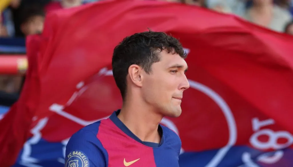 Christensen entrando em campo pelo Barcelona (IMAGO / NurPhoto)