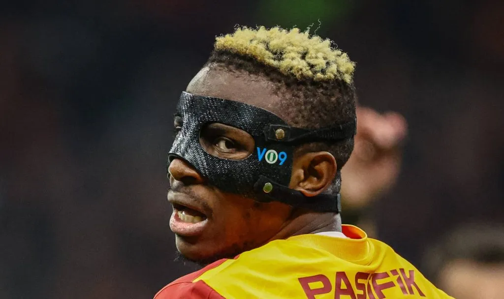 Victor Osimhen em partida do Galatasaray (IMAGO / Middle East Images)