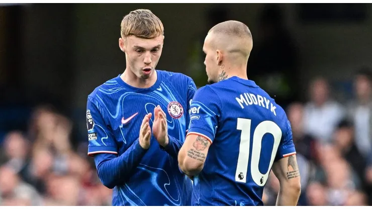 Cole Palmer e Mudryk em ação pelo Chelsea.
