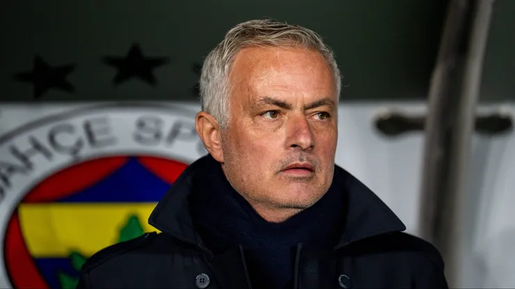 José Mourinho como técnico do Fenerbahçe.