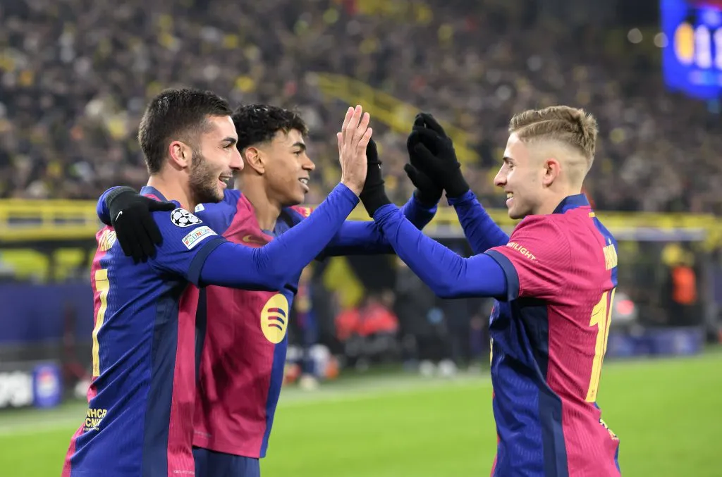 Ferrán Torres, Lamine Yamal e Fermin pelo Barcelona. Treinador discute qual pode substituir Yamal. Foto: IMAGO /&nbsp;Sven Simon