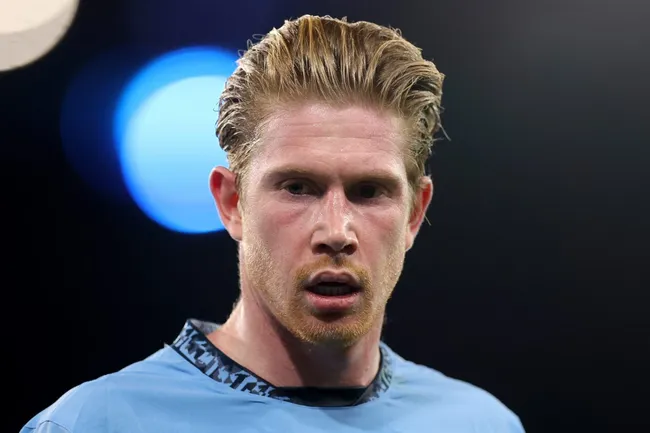 De Bruyne em campo pelo Manchester City (Photo by Carl Recine/Getty Images)
