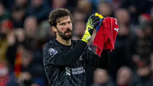Alisson, goleiro do Liverpool em ação – Foto: Imago