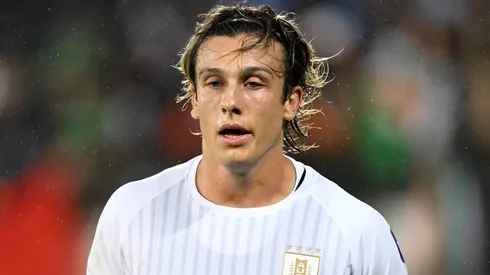 Agustin Canobbio com a camisa do Uruguai.