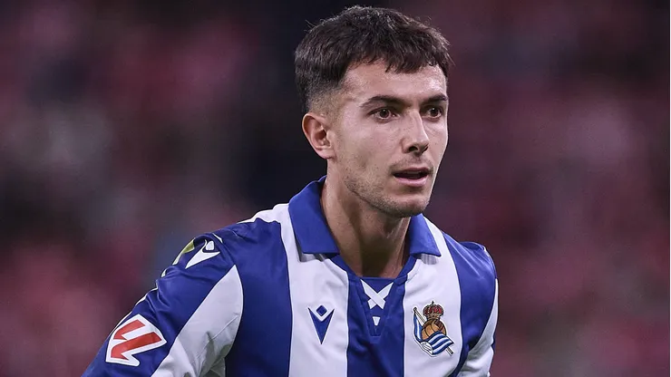 Martin Zubimendi com a camisa da Real Sociedad.