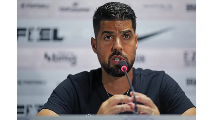 António Oliveira quando treinava o Corinthians - Foto: Imago