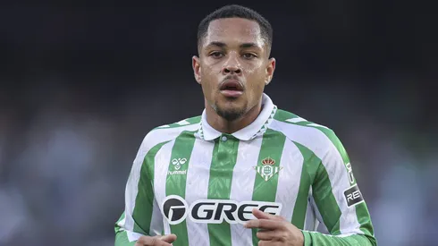 Palmeiras negocia volta de Vitor Roque ao Brasil.