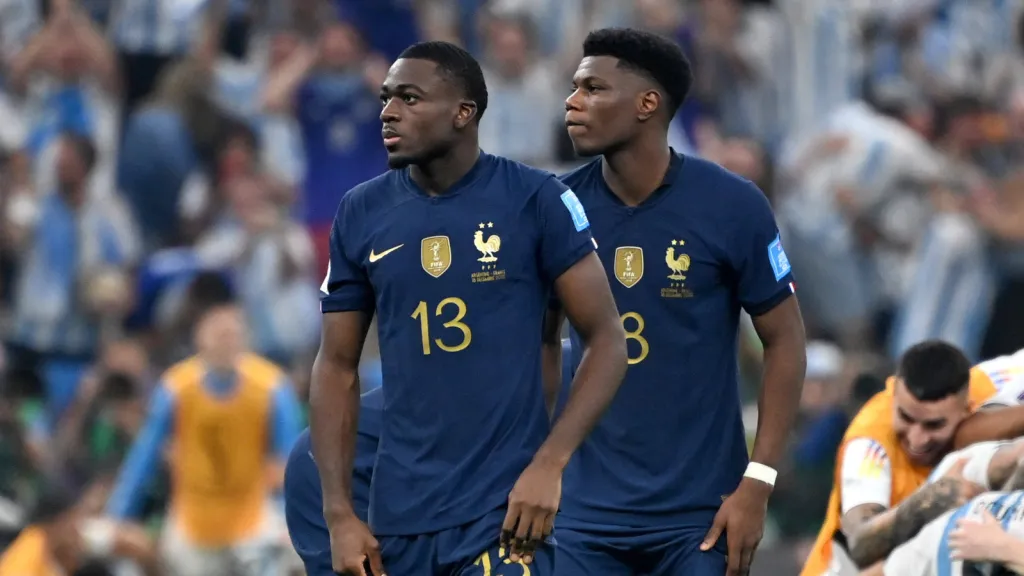 Youssouf Fofana e Tchouaméni em jogo pela Seleção da França (Foto: IMAGO / Sven Simon)