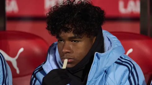 Endrick vive seca no Real Madrid e Vinicius Jr é comparado com camisa 16.