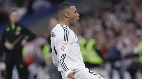 Na vitória avassaladora do Real Madrid sobre o RB Salzburg, Kylian Mbappé brilhou ao alcançar a marca de 51 gols na Liga dos Campeões, colocando-se ao lado de lendas como Mohamed Salah e Thierry Henry. (Foto: IMAGO / Guillermo Martinez)