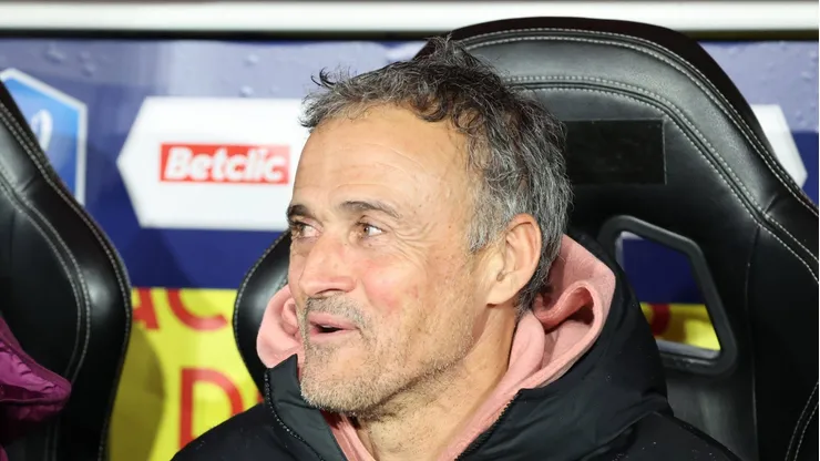 Atacante da Premier League recebe aval do PSG de Luis Enrique.