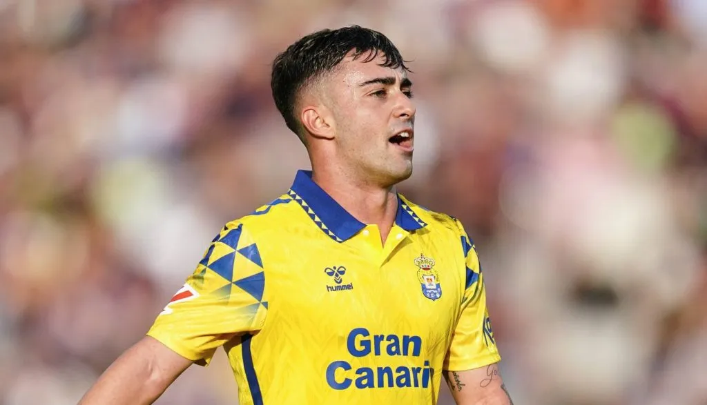 Alberto Moleiro em campo (IMAGO / Pressinphoto)