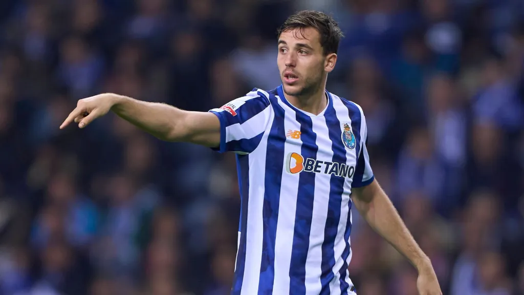 Nico González durante partida com a camisa do Porto (Foto: IMAGO / NurPhoto)