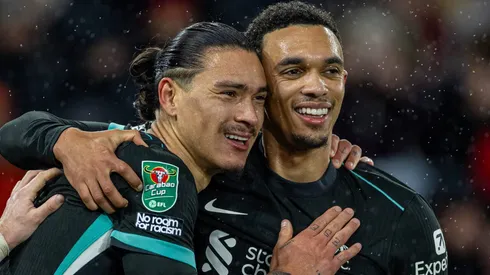 Darwin Núñez e Alexander-Arnold pelo Liverpool. O último é alvo do Real Madrid. Foto: IMAGO / Propaganda Photo