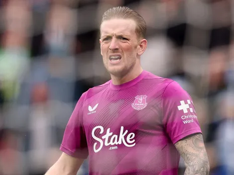 Pickford encaminha novo contrato com o Everton em meio a rumores de sua saída