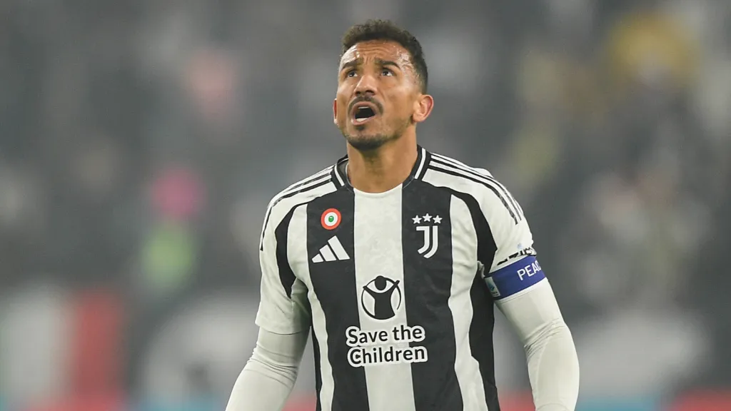 Danilo em partida pela Juventus (Foto: IMAGO / NurPhoto)