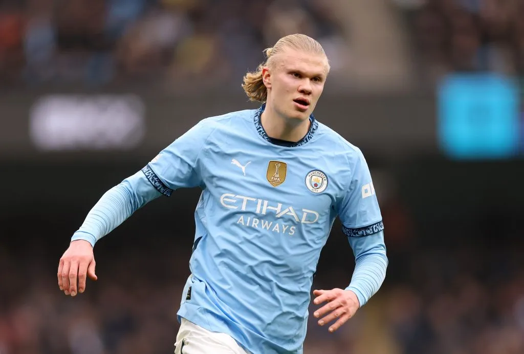 Haaland em ação pelo City. (Photo by Carl Recine/Getty Images)