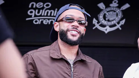 Depay em ação pelo Corinthians.