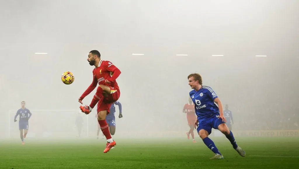 Salah pelo Liverpool em partida da Premier League (IMAGO / Sportimage)