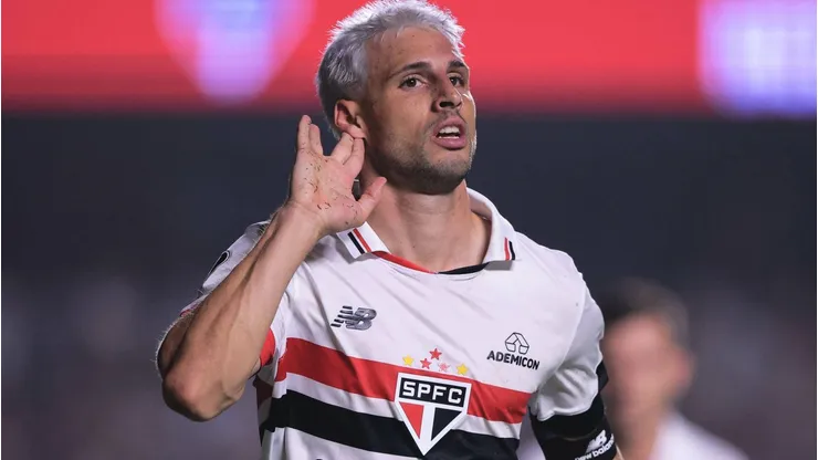 O River Plate está de olho no atacante Jonathan Calleri, do São Paulo, para reforçar seu elenco visando o Mundial de Clubes de 2025. (Foto: IMAGO / Photosport)