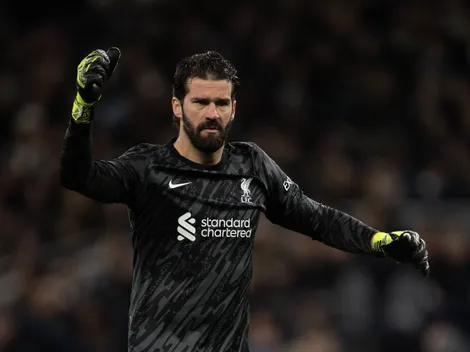 Alisson compara Liverpool atual com time campeão da Premier League 2019/20; veja