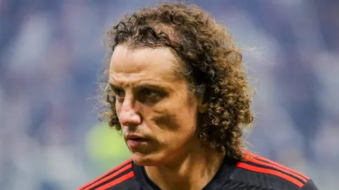 Ex-Flamengo, David Luiz revela frustração em saída do clube.