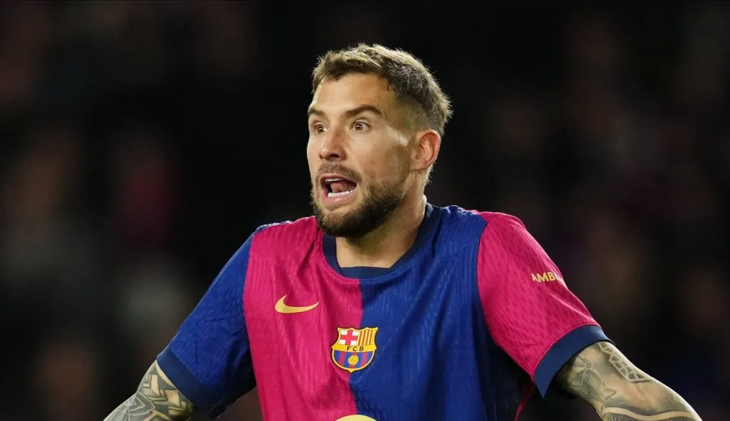 Iñigo Martínez protestando (IMAGO / Pressinphoto)