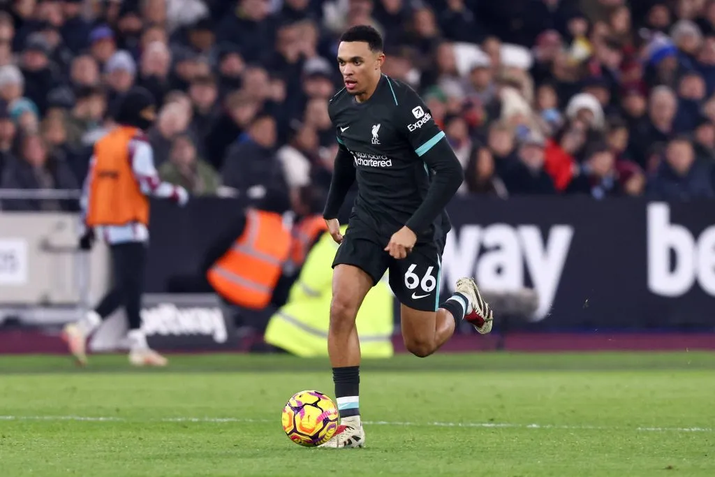Arnold em ação pelo Liverpool. Foto: Imago