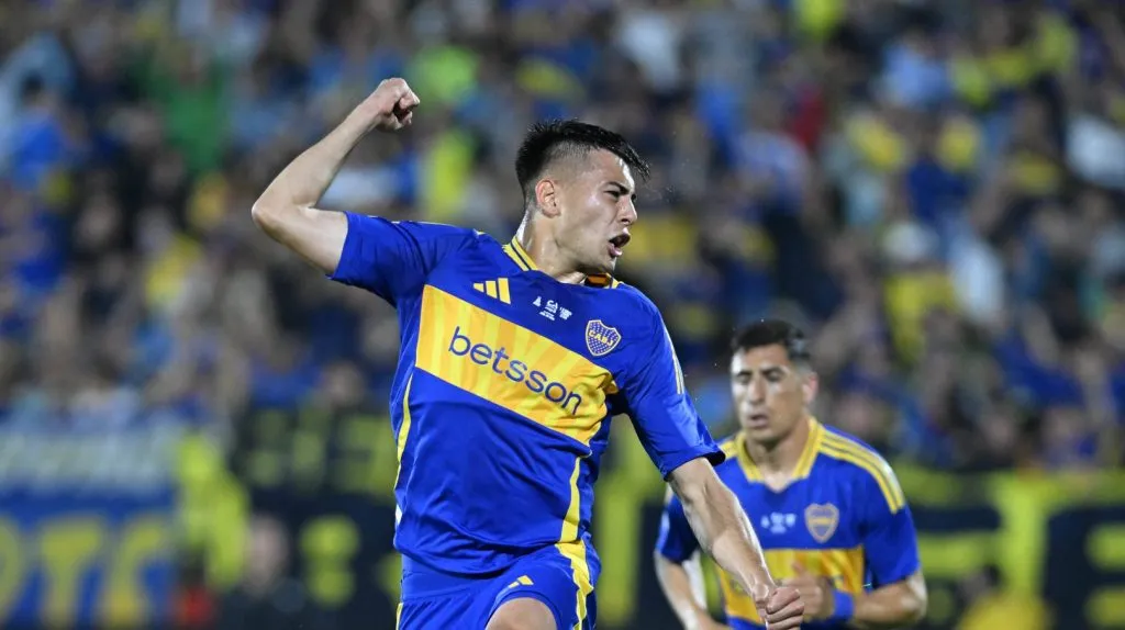 Aáron Anselmino celebrando pelo Boca Juniors (IMAGO / Fotobaires)