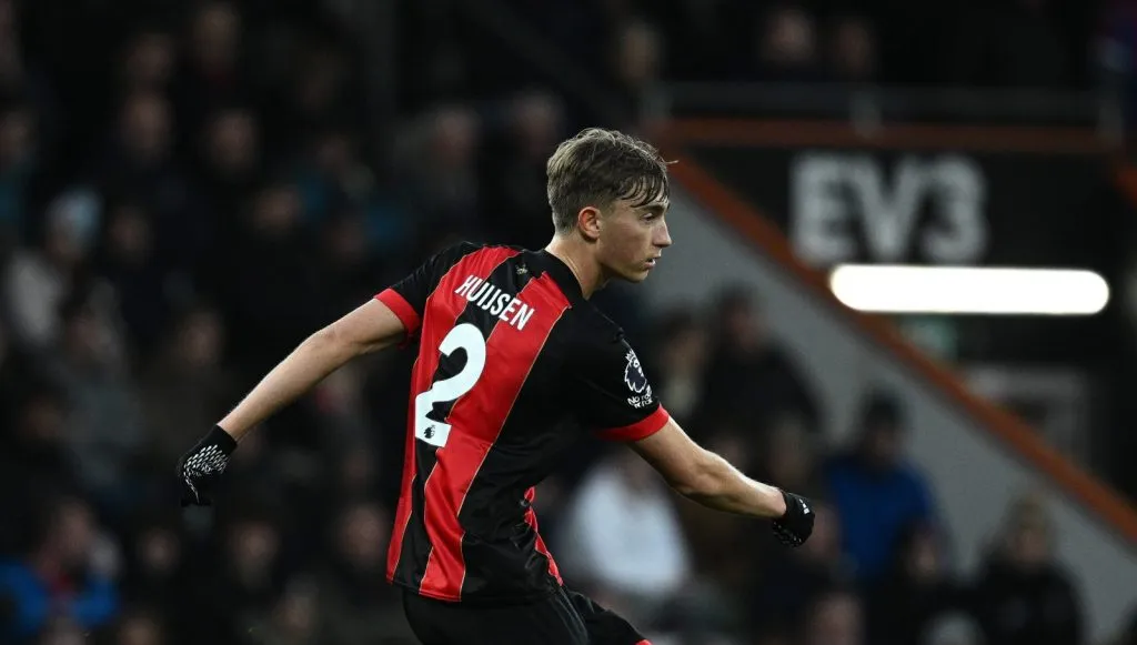 Dean Huijsen em ação (IMAGO / Sebastian Frej)