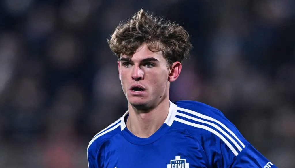 Nico Paz em campo (IMAGO / GribaudiImagePhoto)