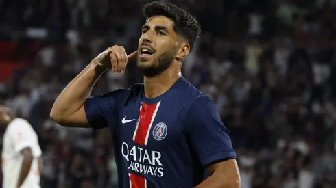 Após brilhar por Real Madrid, PSG e Aston Villa, Marco Asensio avalia seus próximos passos no futebol europeu. Mesmo com uma oferta aceita pelo Fenerbahçe, o meia espanhol recusou a proposta por buscar maior visibilidade. (Foto: IMAGO / Starface)