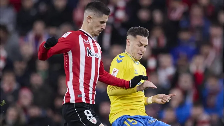 O Barcelona pode ganhar uma injeção financeira significativa com a possível venda de Mika Mármol, defensor de destaque no Las Palmas. (Foto: IMAGO / Marca)