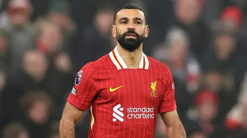 Mohamed Salah, atacante do Liverpool, continua a demonstrar sua habilidade de decidir jogos com atuações excepcionais, como no confronto recente contra o Bournemouth. (Photo by Jan Kruger/Getty Images)