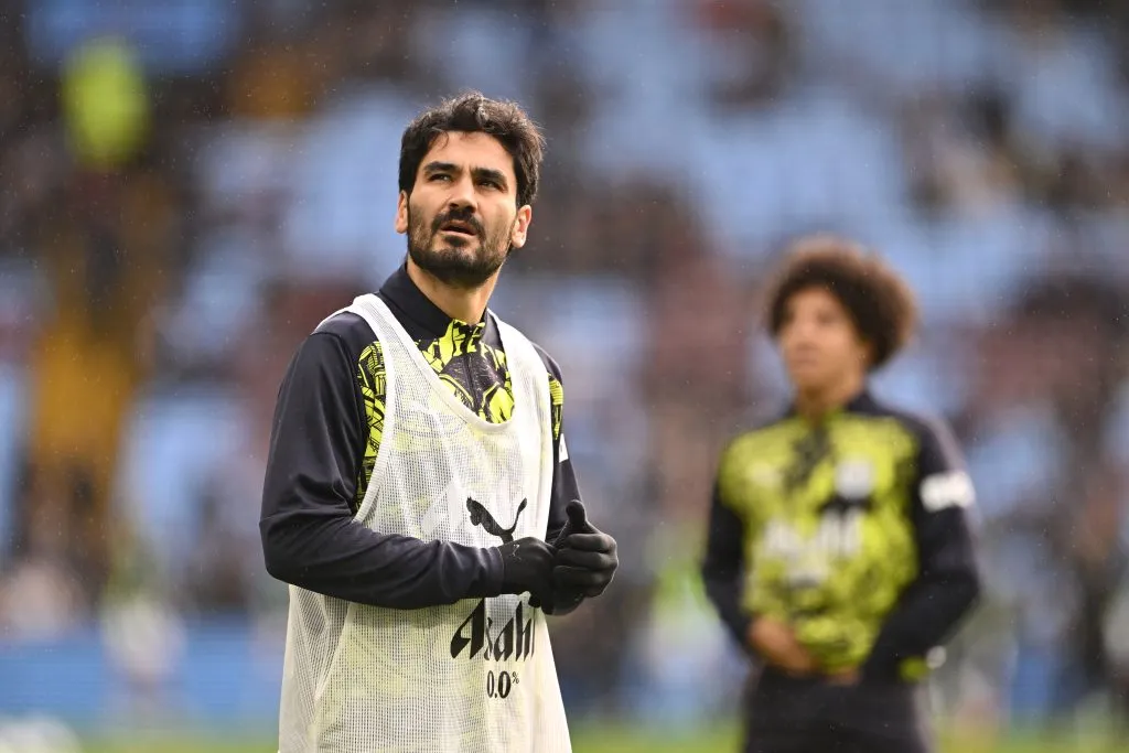 Gundogan na partida diante do Aston Villa (Photo by Dan Mullan/Getty Images)