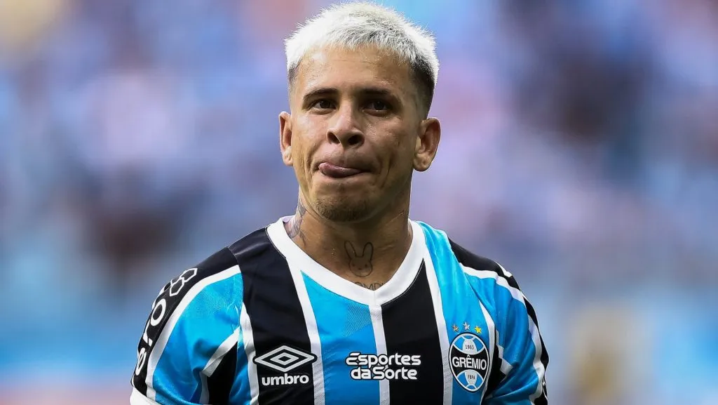 Soteldo atuando pelo Grêmio (Photo by Pedro H. Tesch/Getty Images)