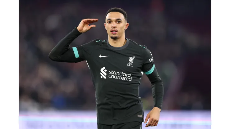Alexander-Arnold em campo pelo Liverpool