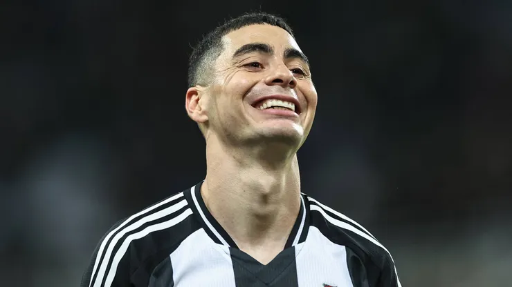 Miguel Almirón em jogo do Newcastle