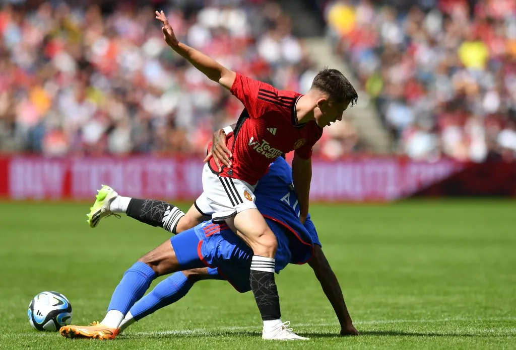 Dan Gore deve ser emprestado (Photo by Mark Runnacles/Getty Images)