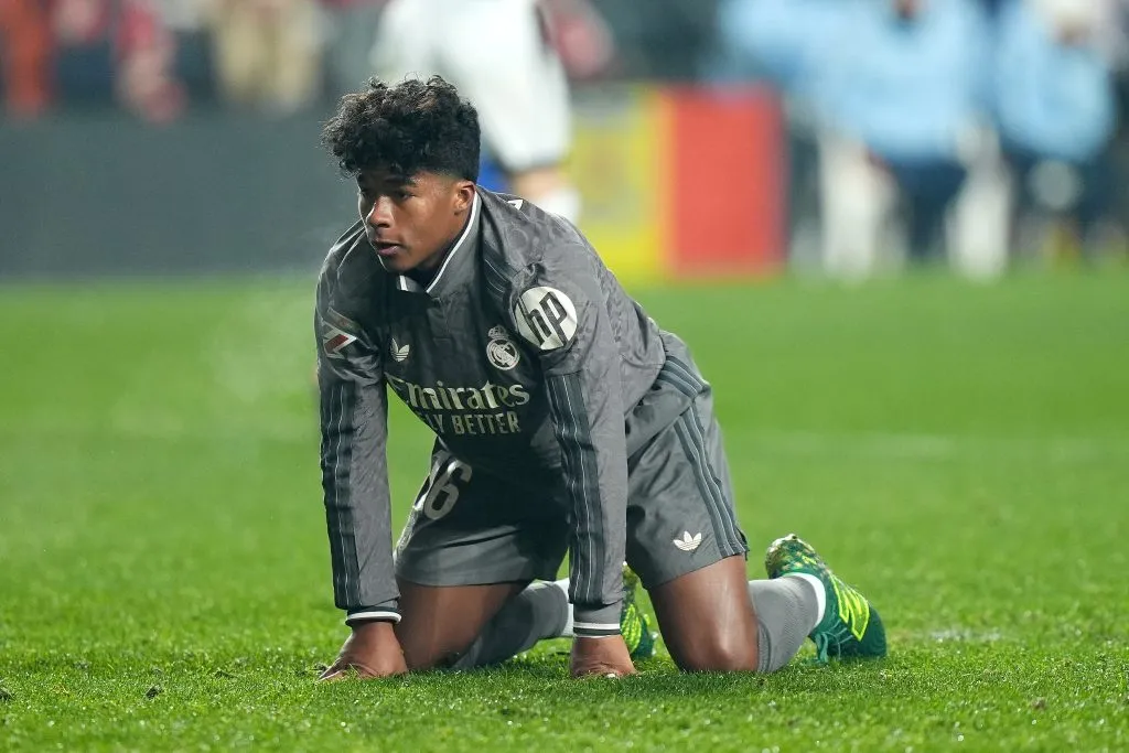 Endrick em ação pelo Real Madrid. (Photo by Angel Martinez/Getty Images)