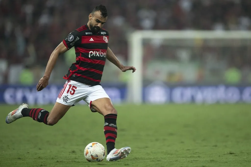 Fabrício Bruno em ação pelo Flamengo. Foto: Jorge Rodrigues/AGIF