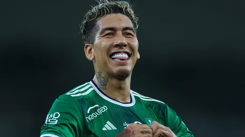 Roberto Firmino possui salário muito alto e teria que diminuir suas exigências par a assinar com o Flamengo. (Photo by Yasser Bakhsh/Getty Images)