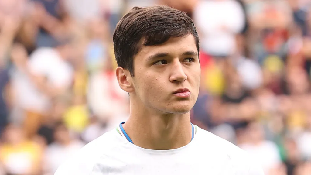 Abdukodir Khusanov em partida pela Seleção (Photo by Robert Cianflone/Getty Images)