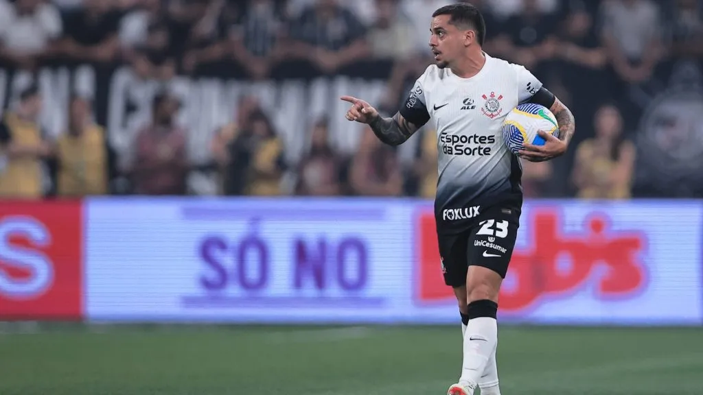 Fagner com a camisa do Corinthians