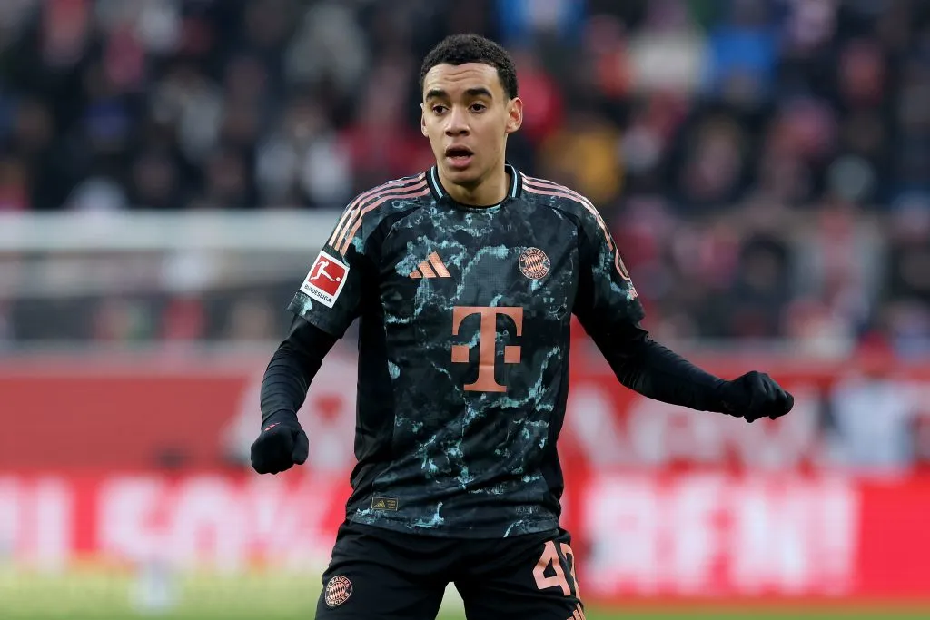 Musiala, jogador do Bayern (Photo by Alexander Hassenstein/Getty Images)